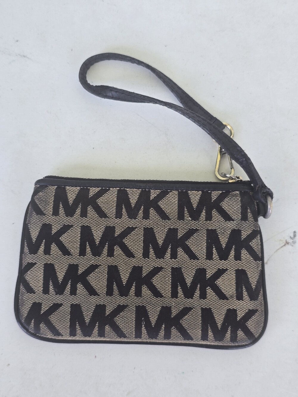 Michael Kors MK Logo Jacquard Wristlet Clutch Black Beige Gold Hardware 4x6 - Picture 5 of 10